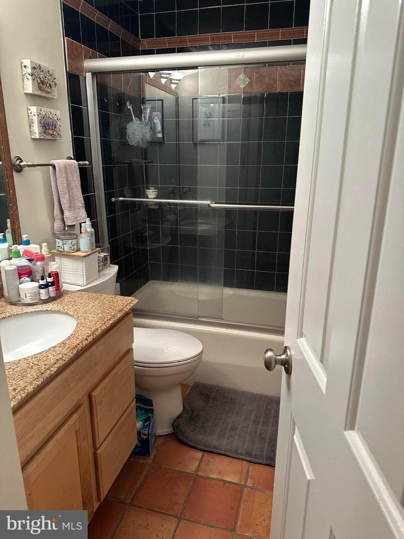4605 Macarthur Blvd Nw #a Property Photo 14