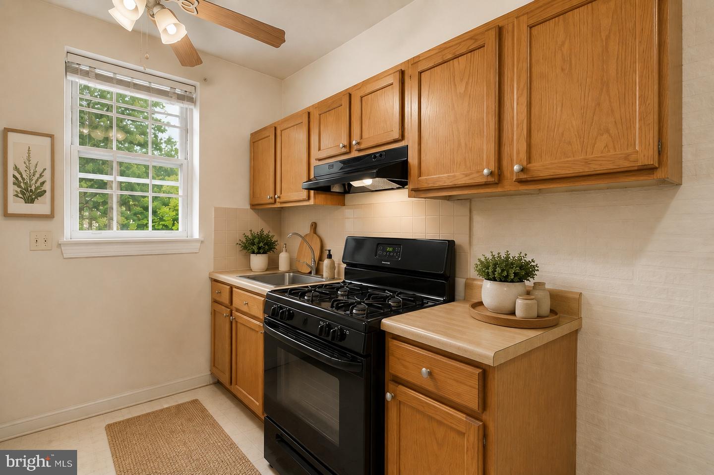 1446 Tuckerman St Nw #105 Property Photo 6