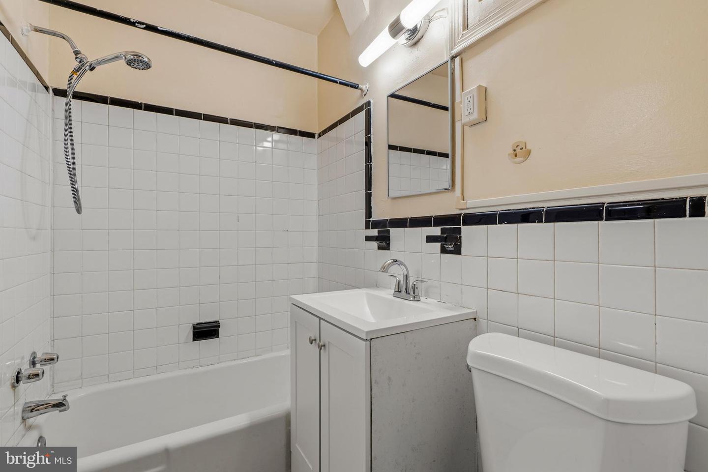 1446 Tuckerman St Nw #105 Property Photo 14
