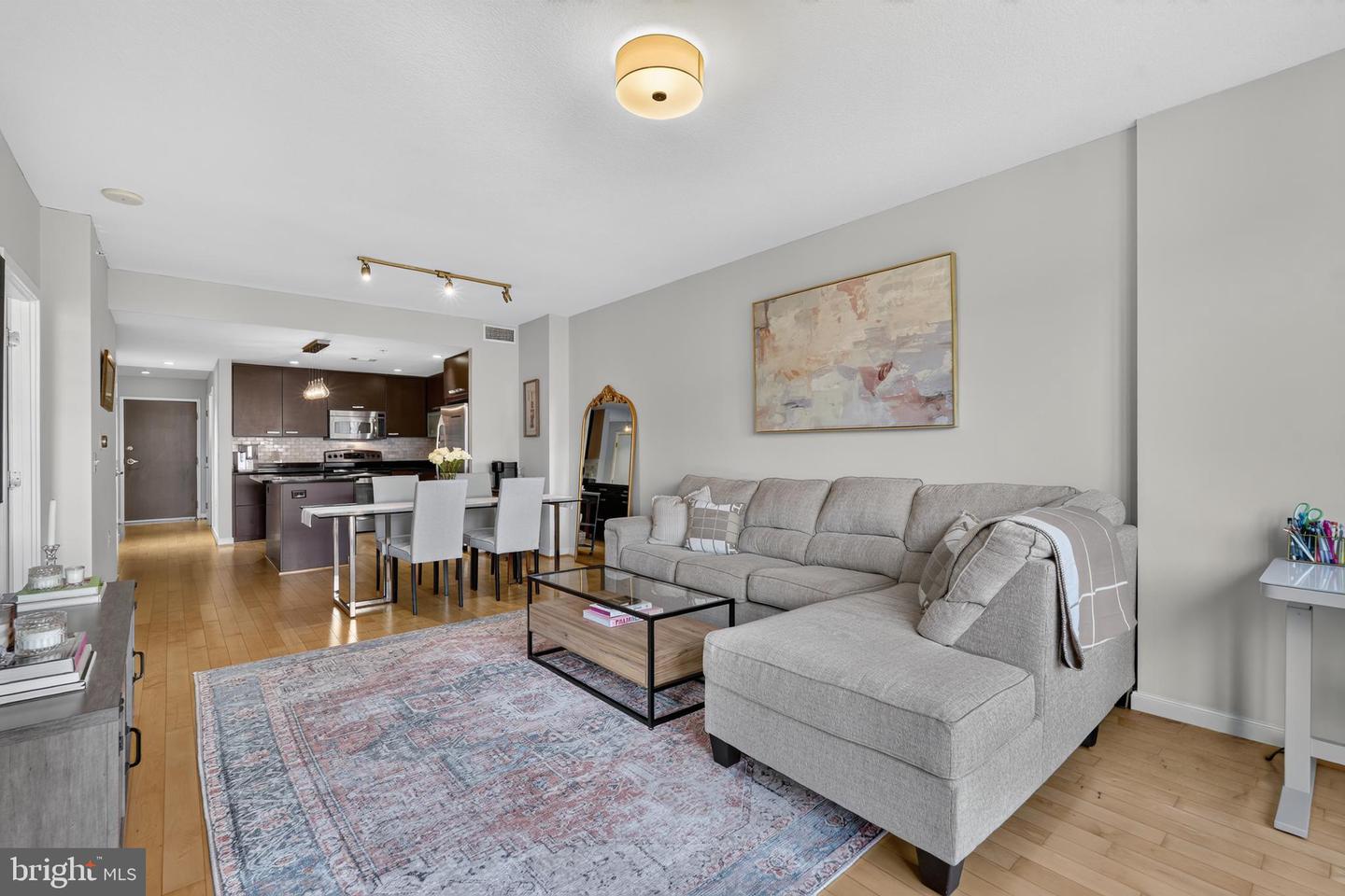 1010 Massachusetts Ave Nw #602 Property Photo 4