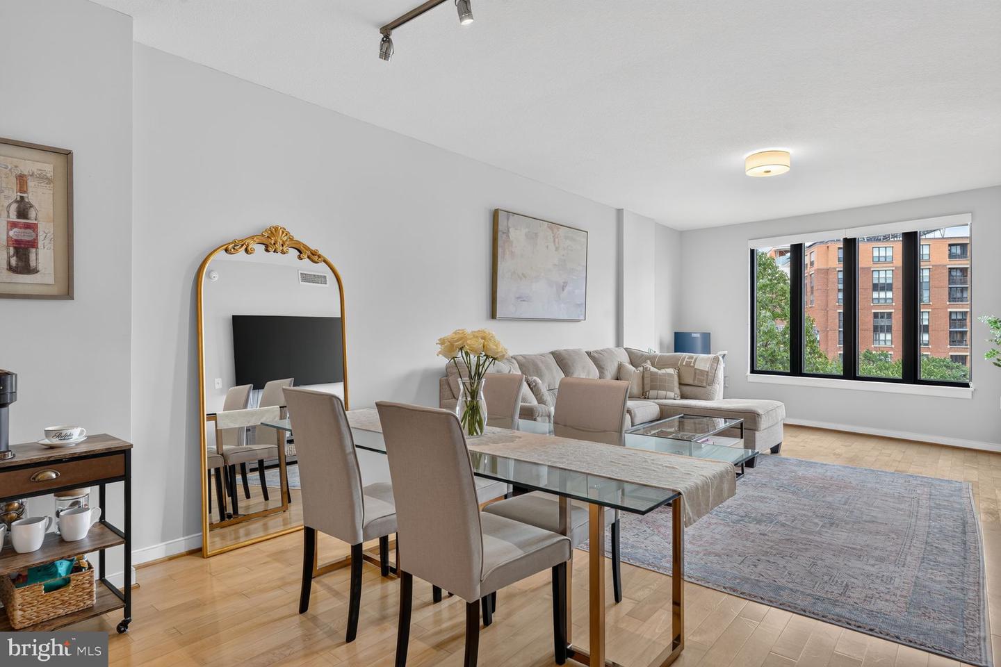 1010 Massachusetts Ave Nw #602 Property Photo 5