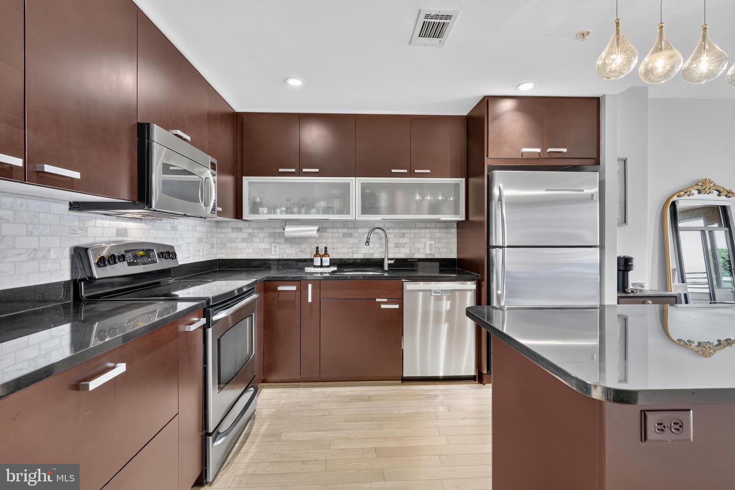 1010 Massachusetts Ave Nw #602 Property Photo 9