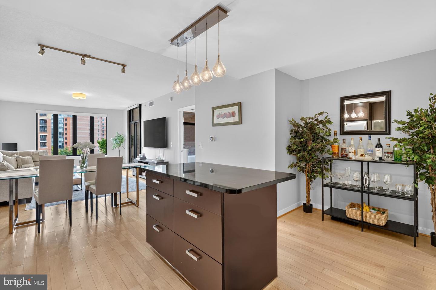1010 Massachusetts Ave Nw #602 Property Photo 11