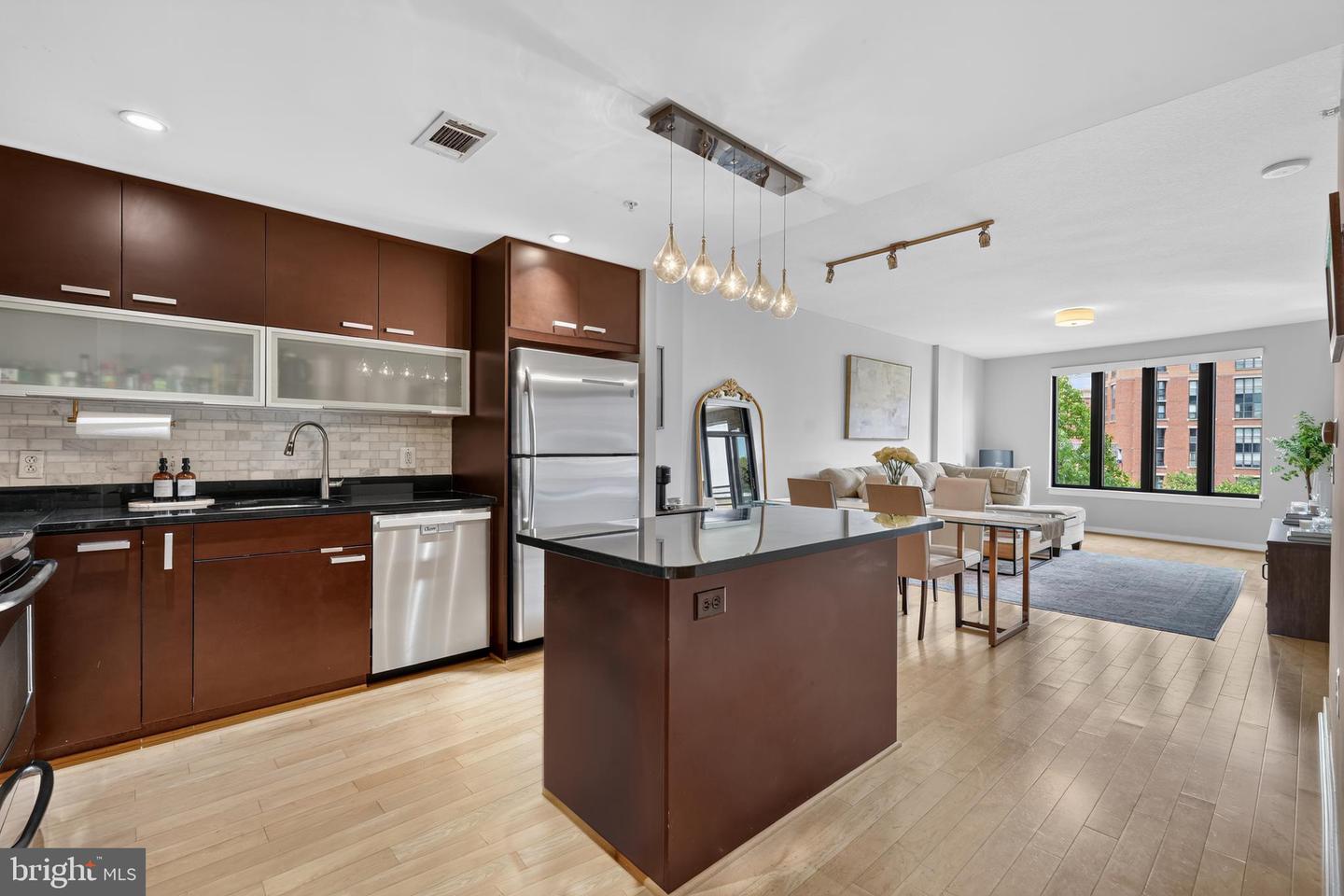 1010 Massachusetts Ave Nw #602 Property Photo 12