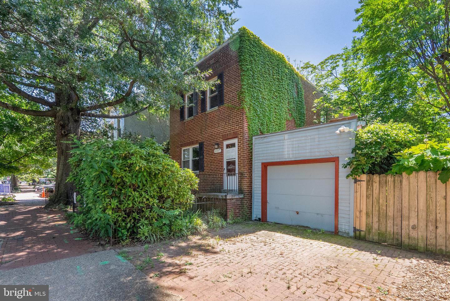 609 Independence Ave Se Property Photo 4