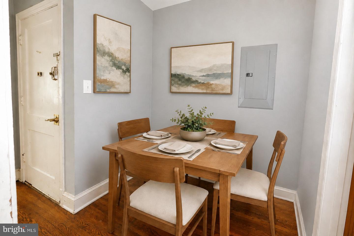 1329 Orren Ne #2 Property Photo 2