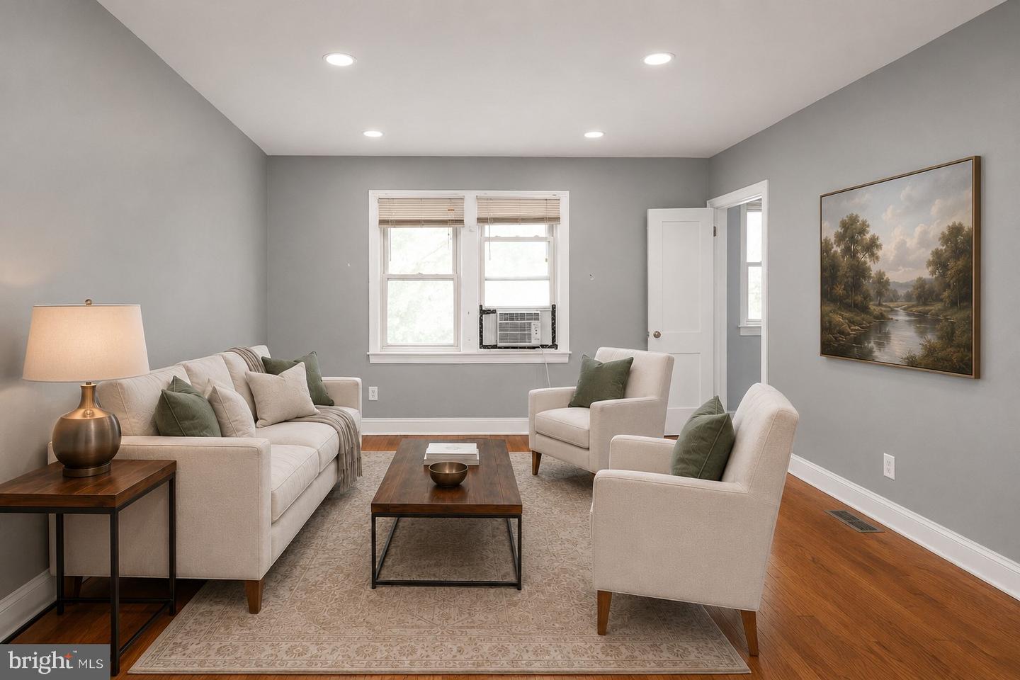 1329 Orren Ne #2 Property Photo 8