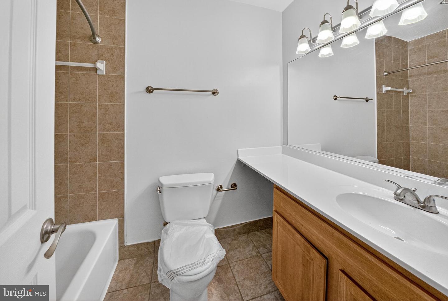 400 Taylor St Ne #m34 Property Photo 9