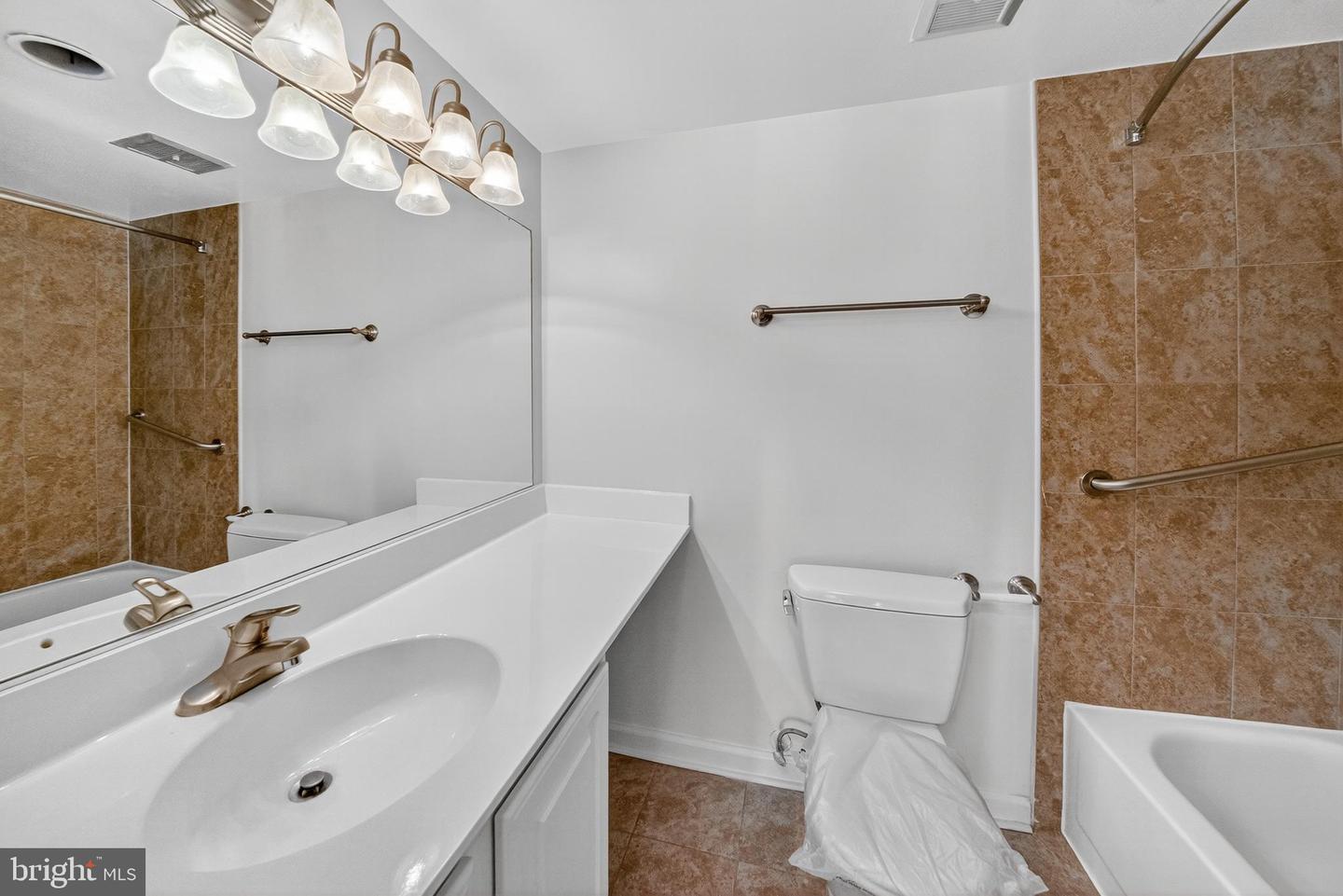400 Taylor St Ne #m34 Property Photo 10