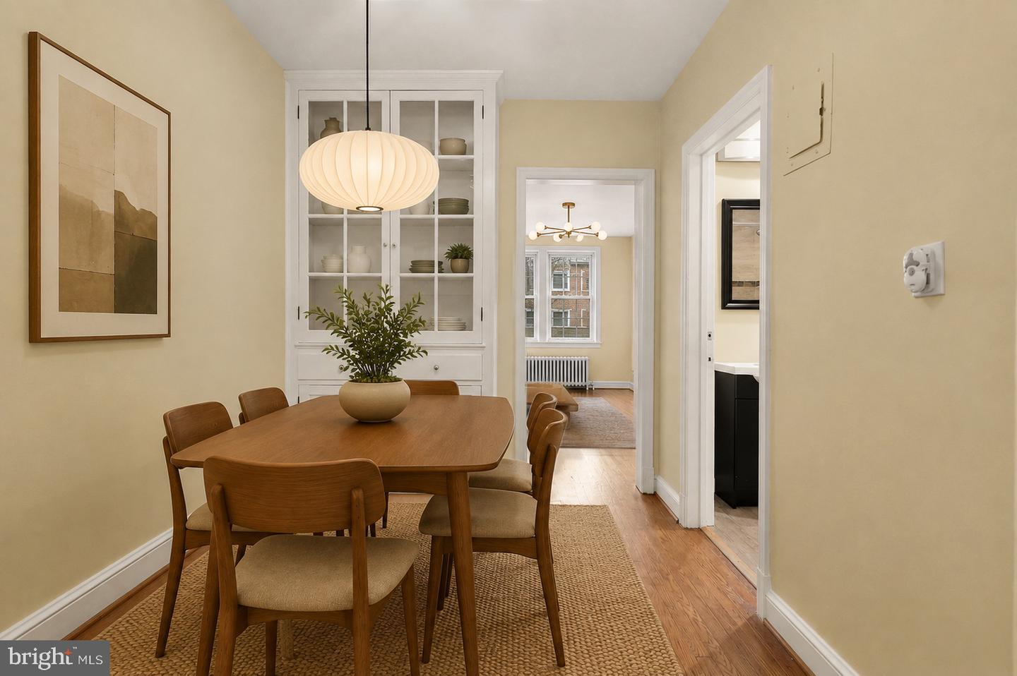 719 Hamlin Street Ne #2 Property Photo 6