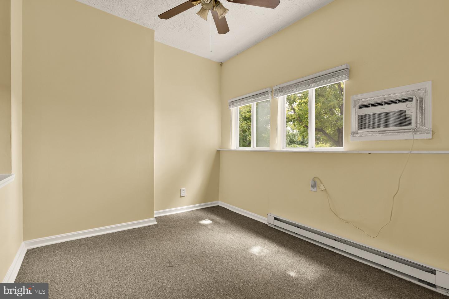 719 Hamlin Street Ne #2 Property Photo 14