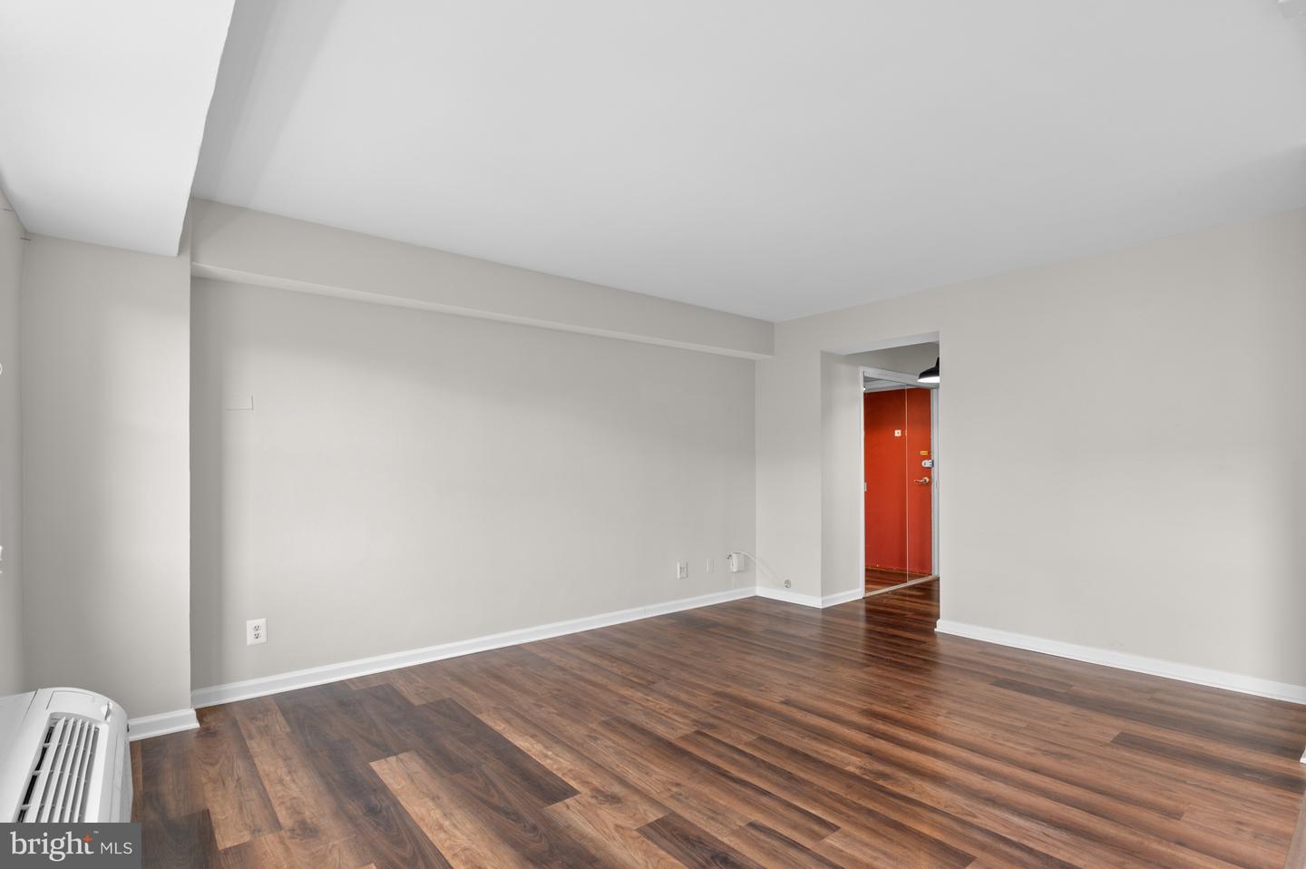 1801 Clydesdale Pl Nw #505 Property Photo 9