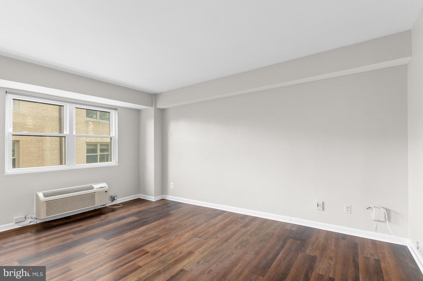1801 Clydesdale Pl Nw #505 Property Photo 10