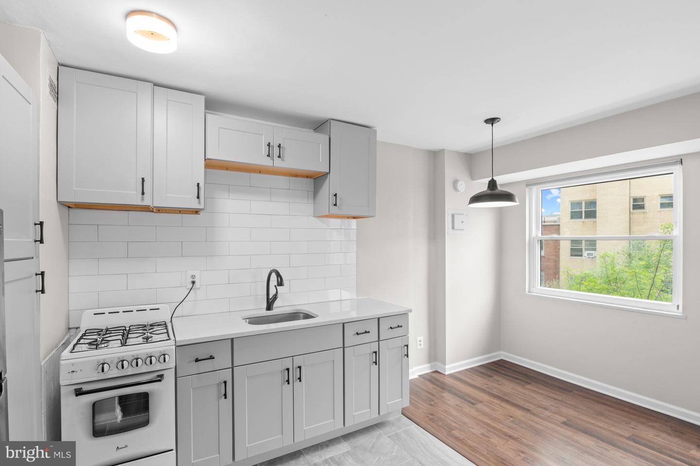 1801 Clydesdale Pl Nw #505 Property Photo 11