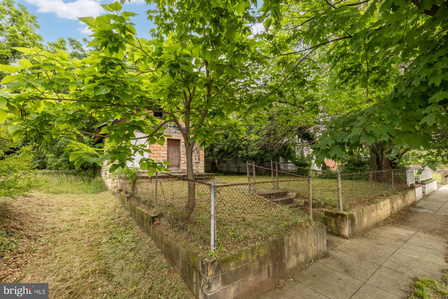 4340 Douglas St Ne Property Photo 1