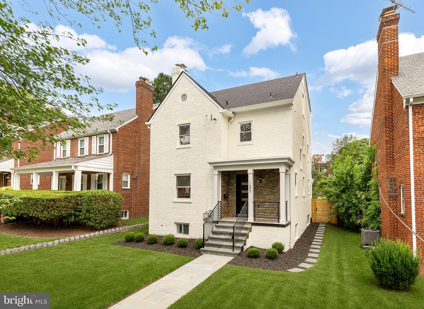 1507 Underwood St Nw Property Photo 1