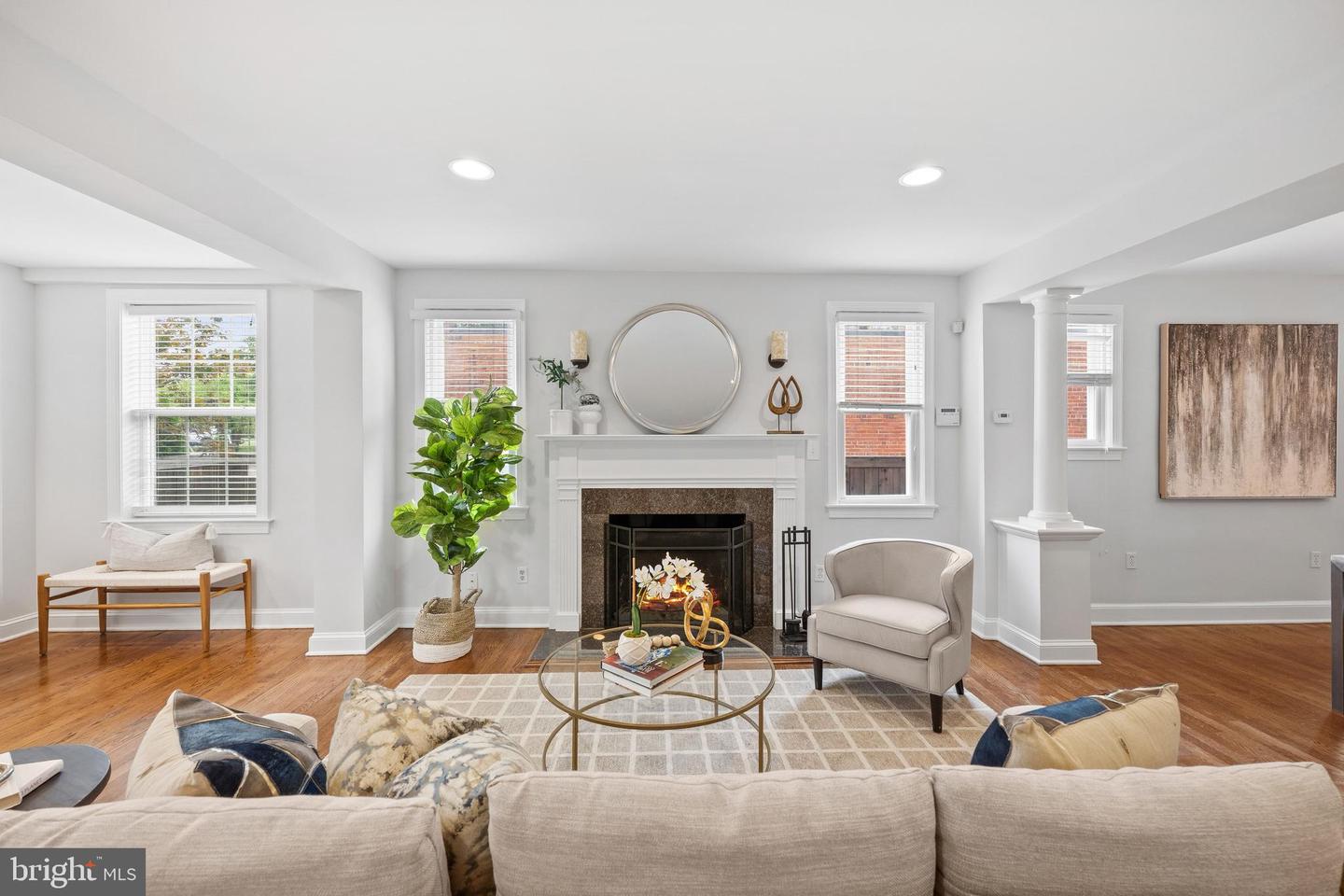1212 UNDERWOOD ST NW Property Photo 1