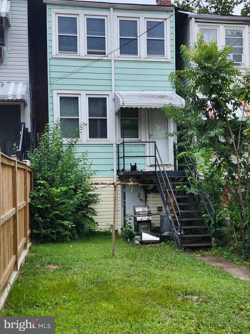 2810 5th St Ne Property Photo 2