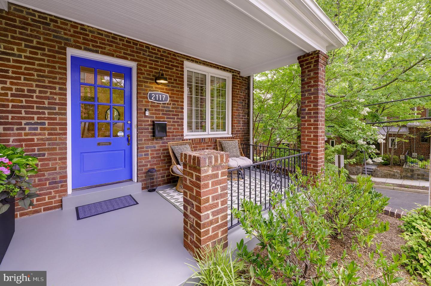 2117 Observatory Pl Nw Property Photo 6