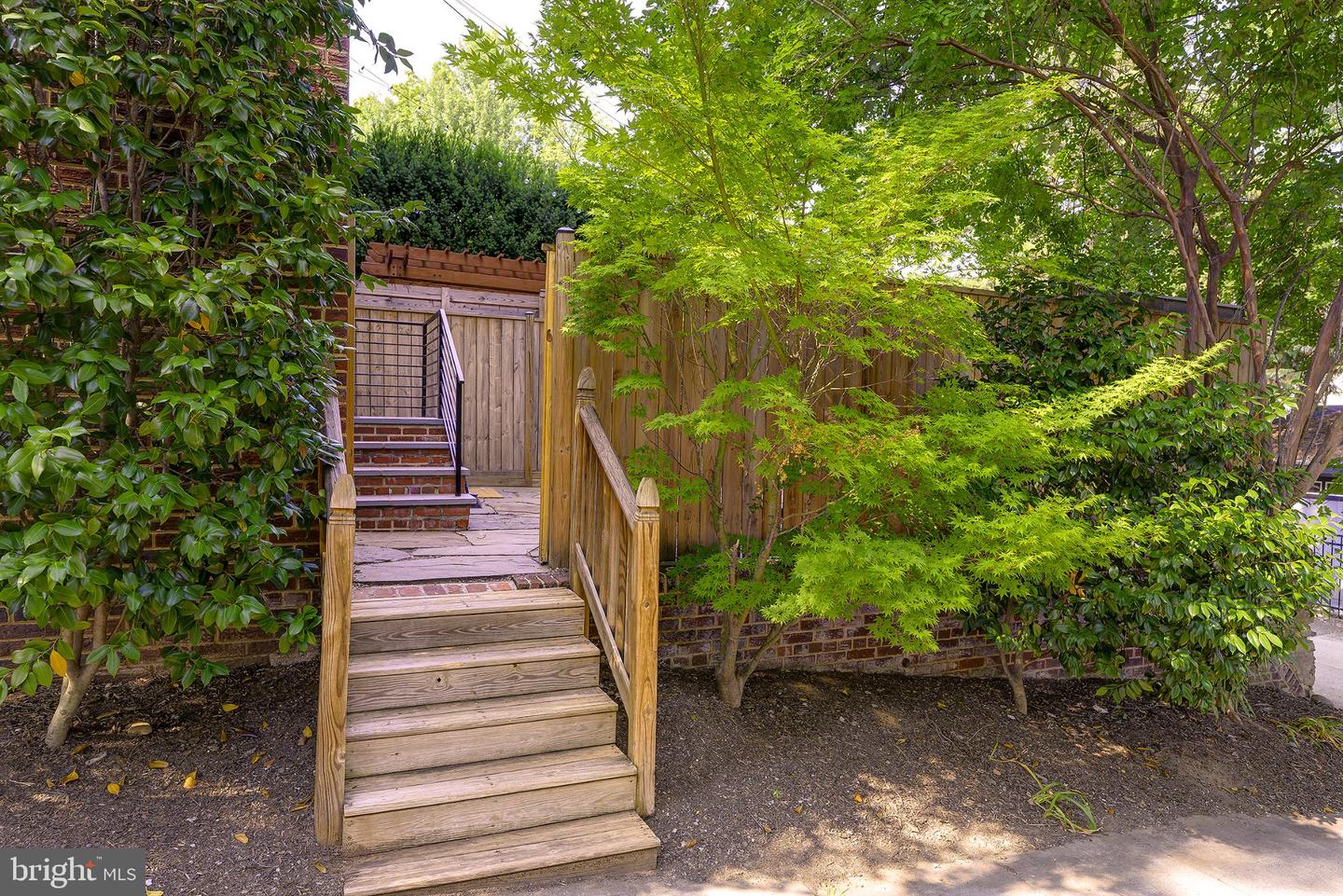 2117 Observatory Pl Nw Property Photo 40