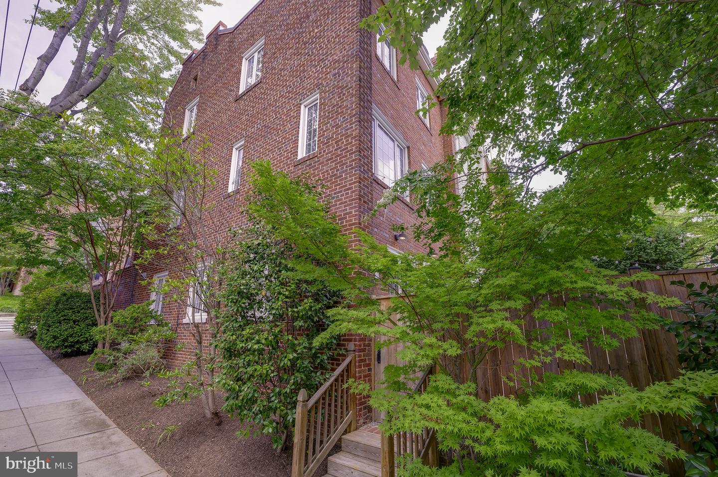 2117 Observatory Pl Nw Property Photo 41