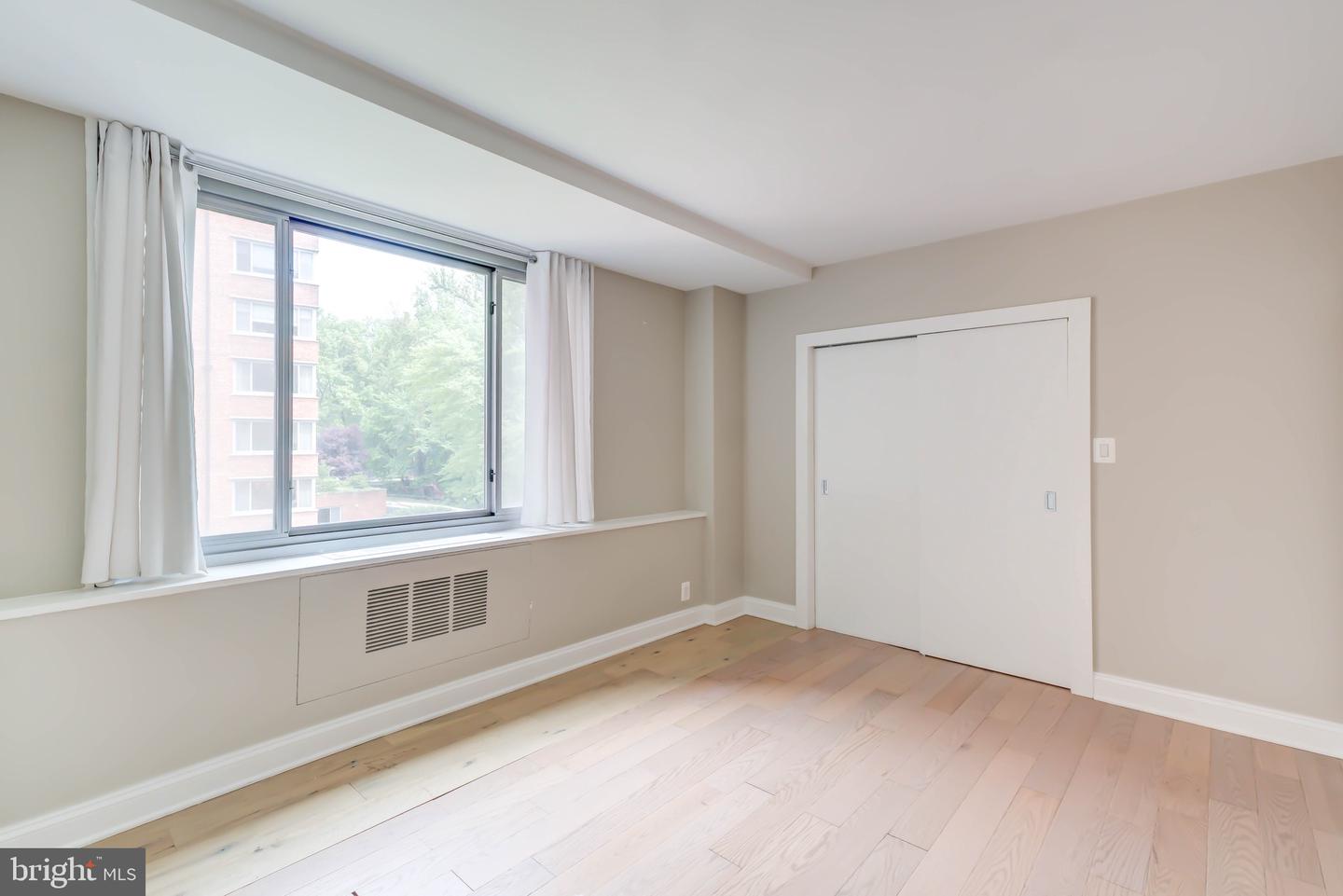 4200 Cathedral Ave Nw #512 Property Photo 18