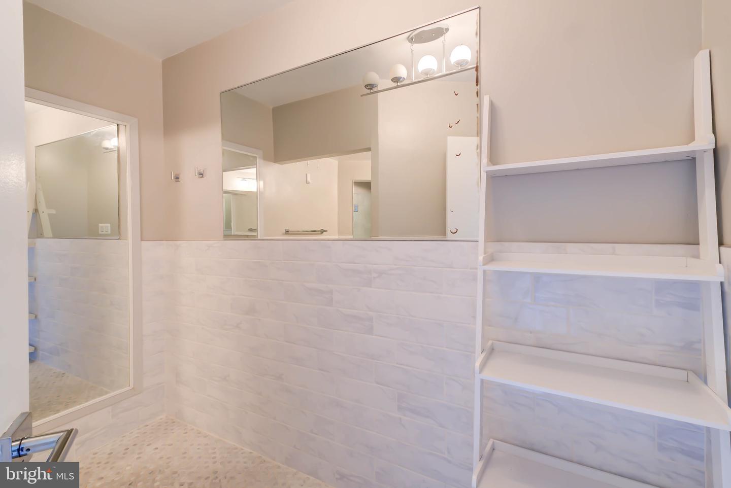 4200 Cathedral Ave Nw #512 Property Photo 23