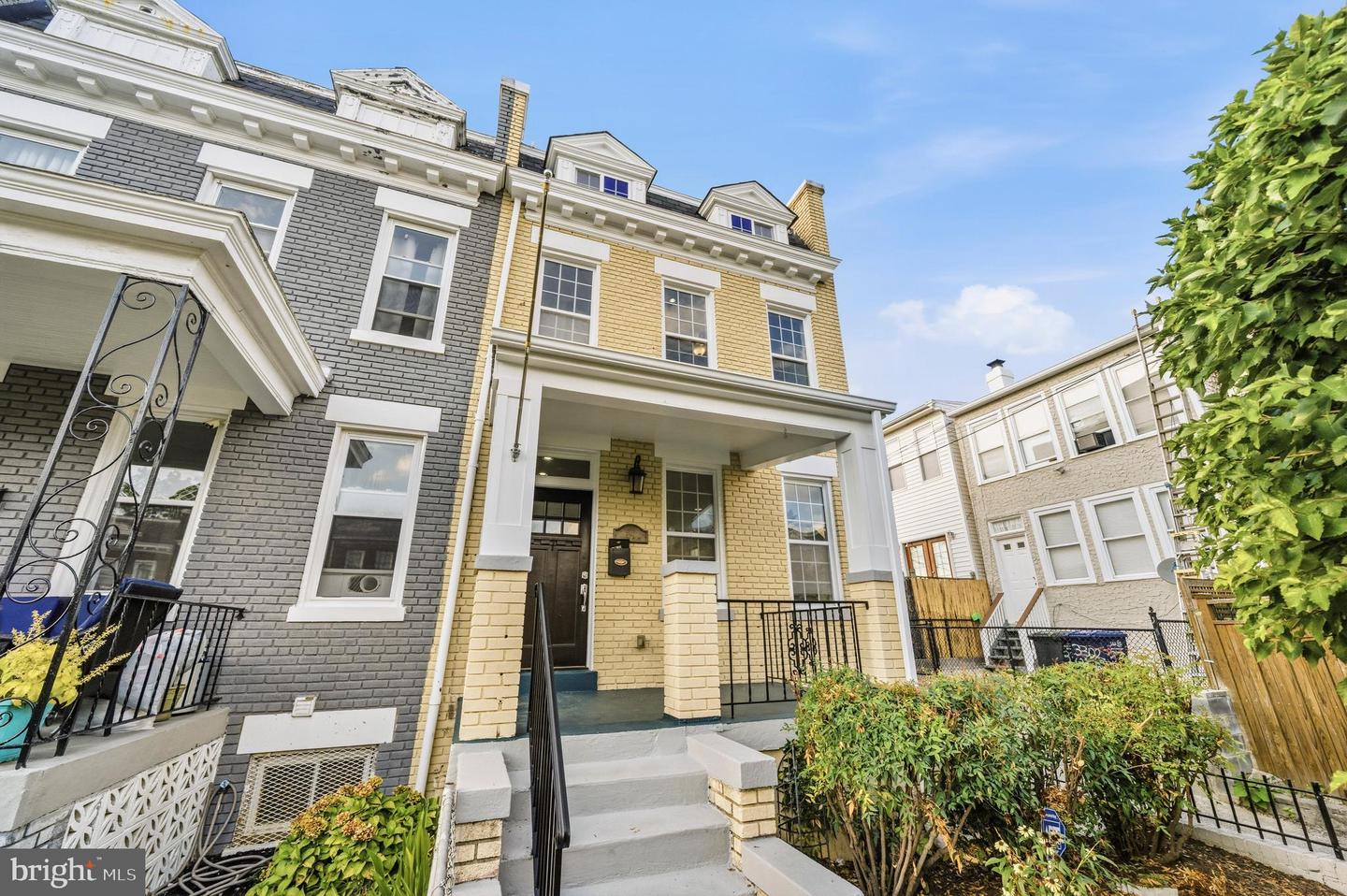 507 Lamont St Nw Property Photo 1