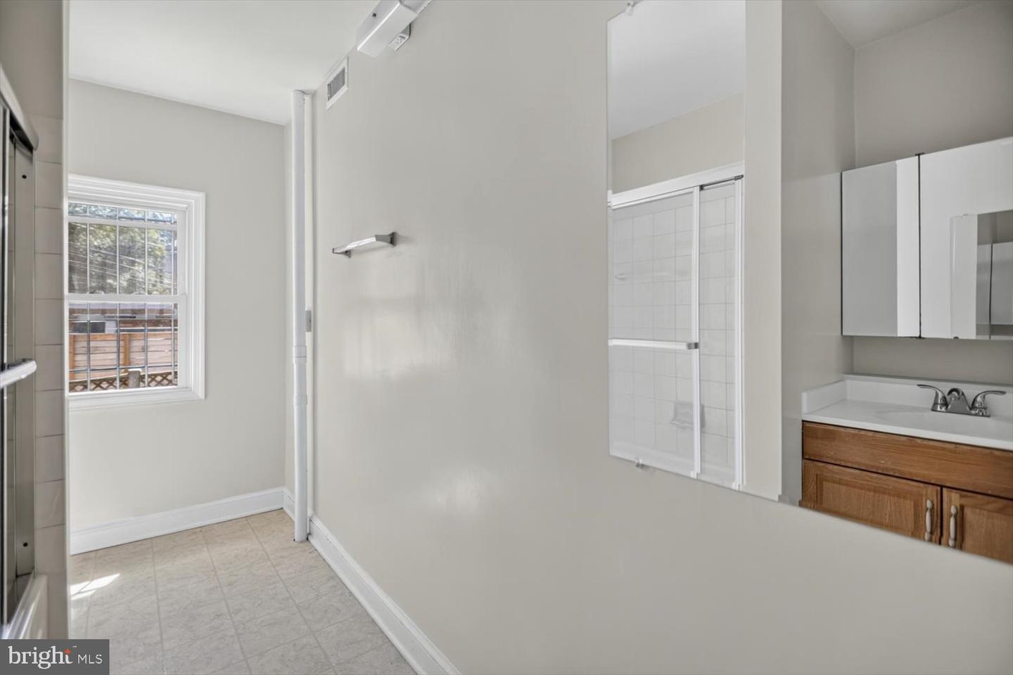 313 8th St Ne Property Photo 38
