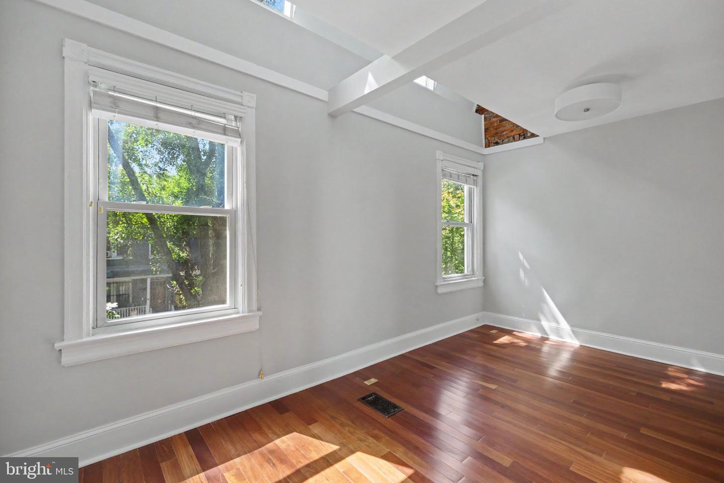 721 Harvard St Nw Property Photo 15
