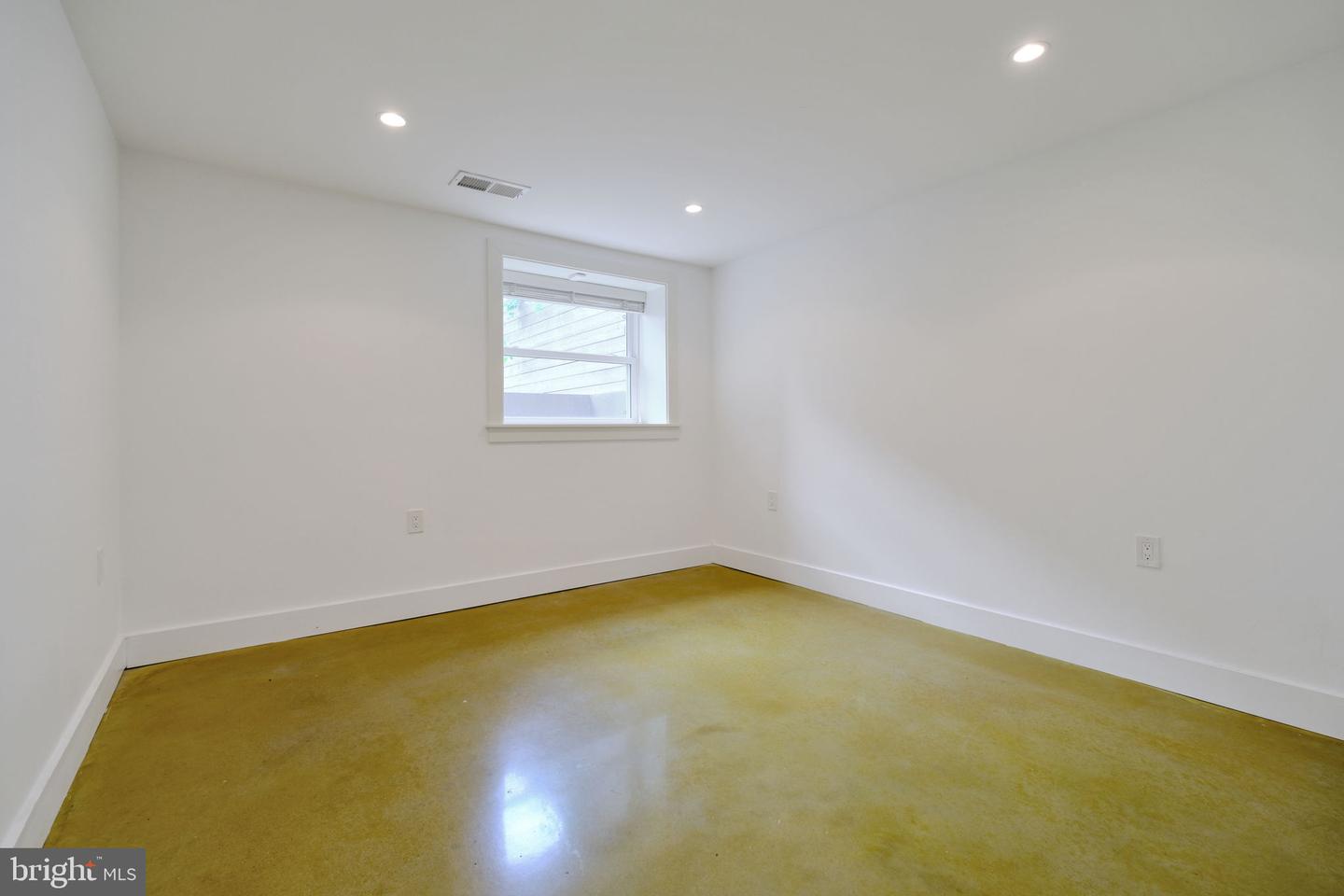 1239 Simms Pl Ne #5 Property Photo 11