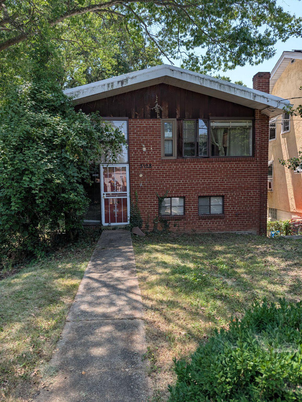 3128 Central Ave Ne Property Photo 1