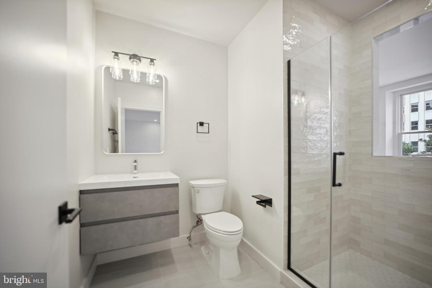 1329 Connecticut Ave Nw #201 Property Photo 14