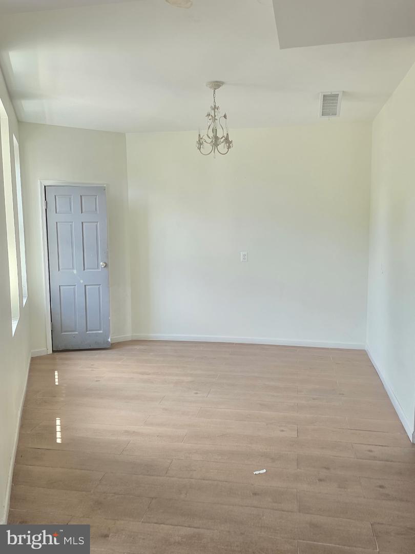 1433 H St Ne Property Photo 6