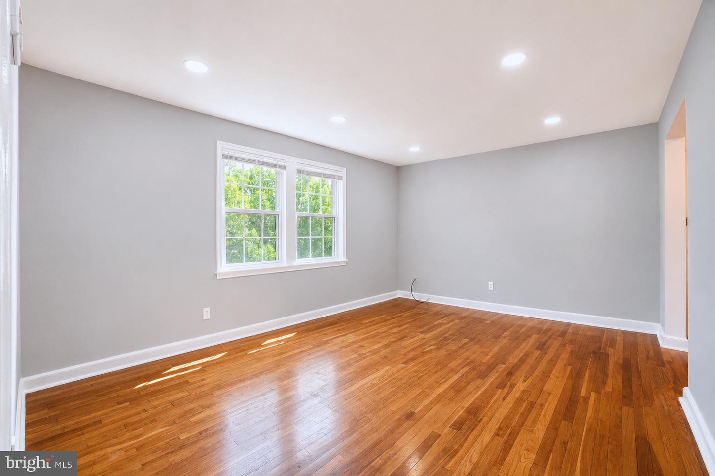 2102 Suitland Ter Se #302 Property Photo 7