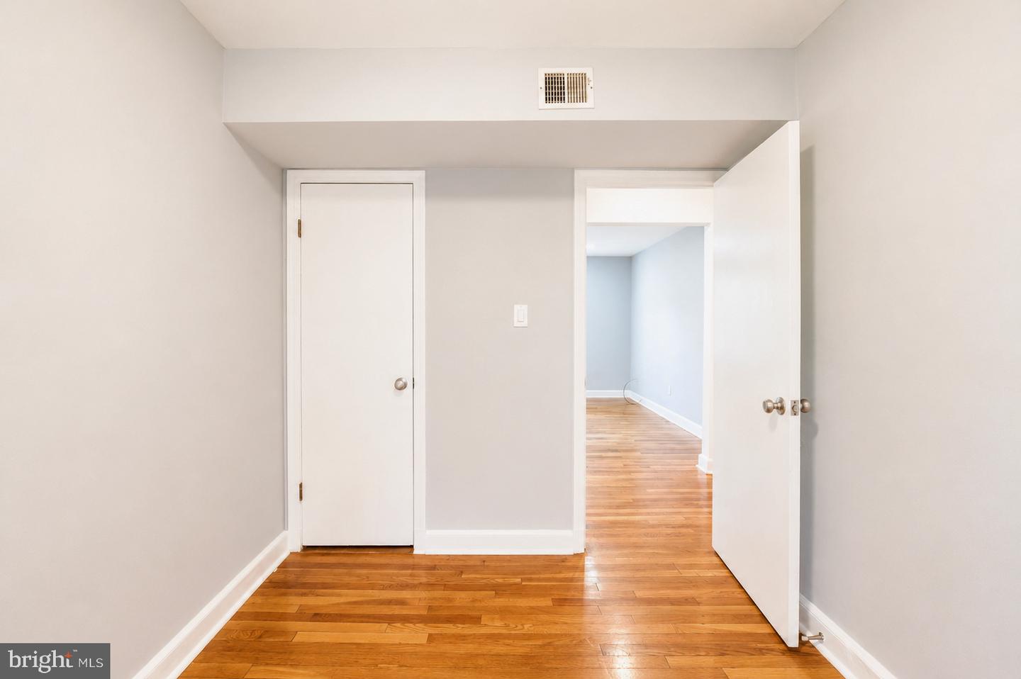2102 Suitland Ter Se #302 Property Photo 12