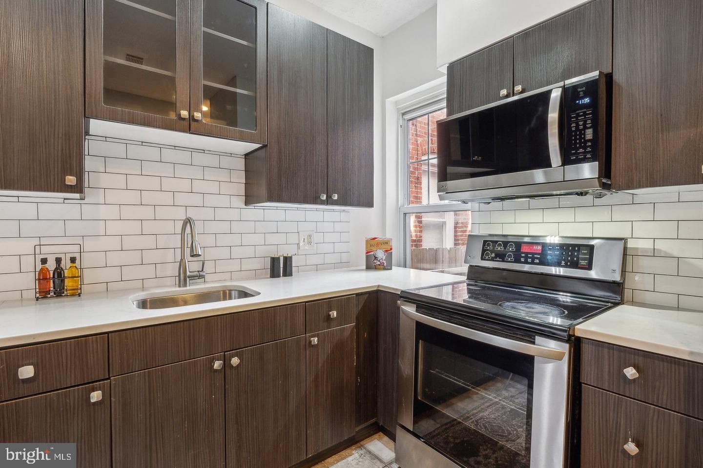 1267 Morse St Ne #a Property Photo 8