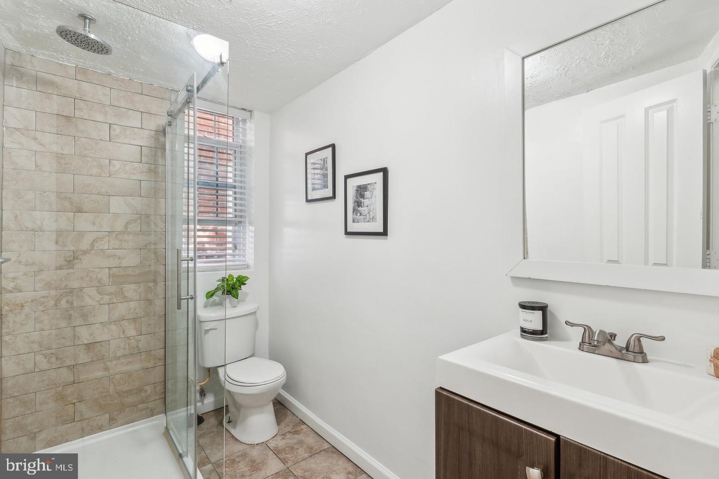 1267 Morse St Ne #a Property Photo 9