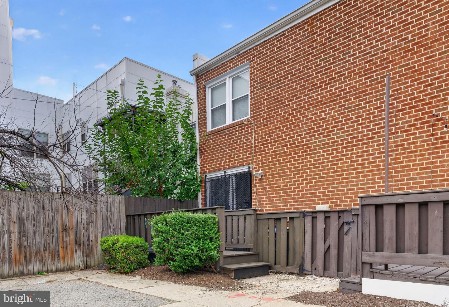 606 Newton Pl Nw #606 Property Photo 17