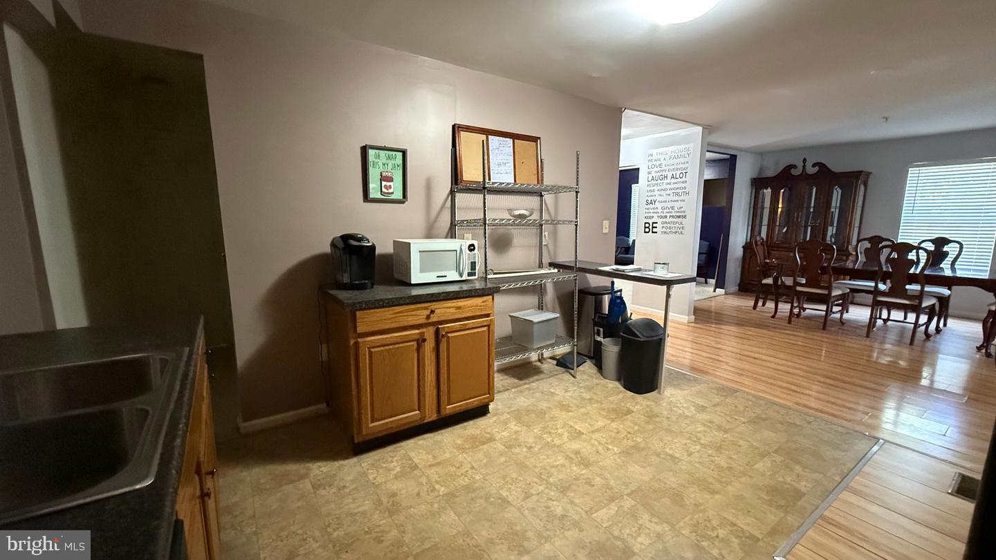 5212 Astor Pl Se Property Photo 28