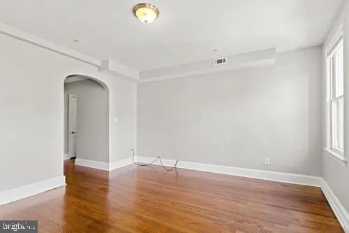 3742 12th St Ne #2 Property Photo 3