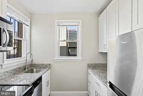 3742 12th St Ne #2 Property Photo 5