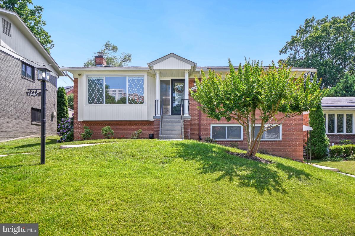 1446 ROXANNA RD NW Property Photo 1