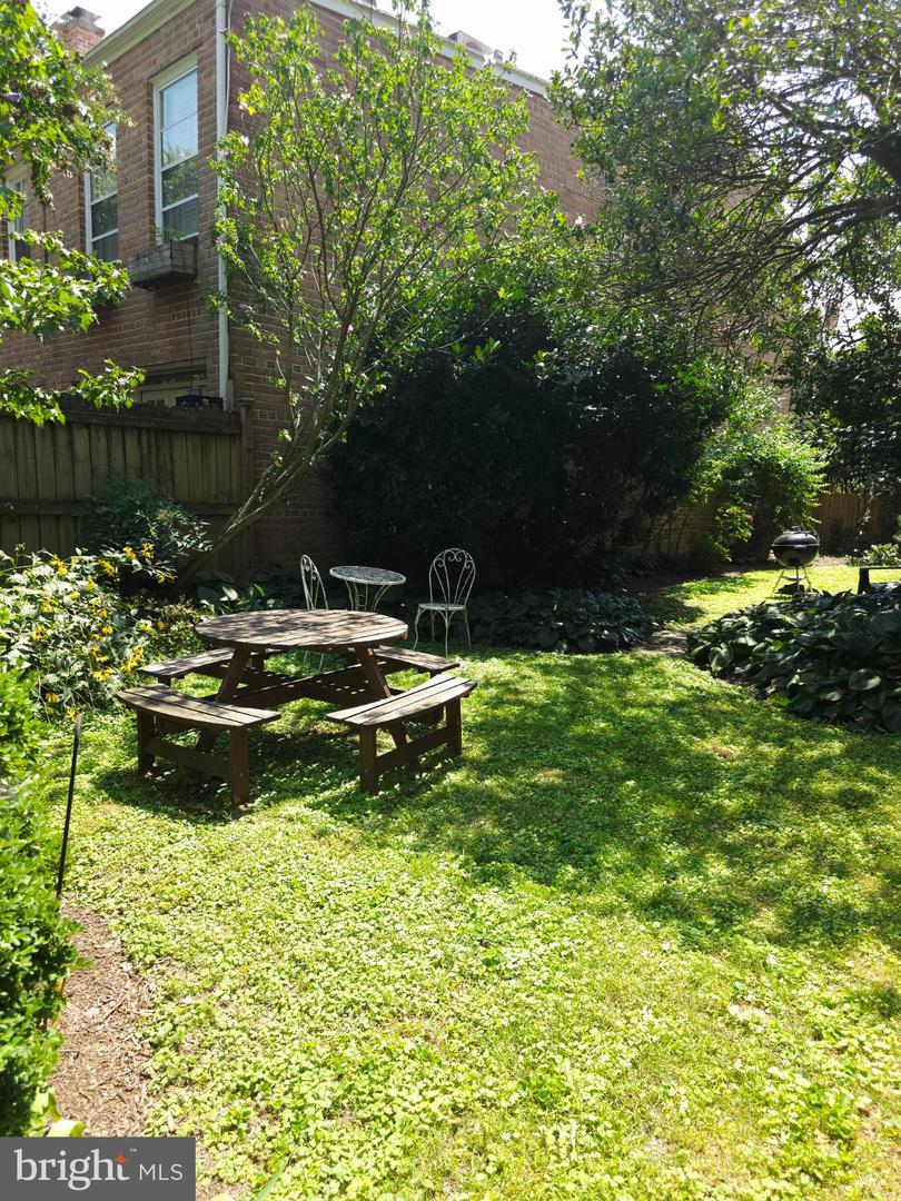 2527 Q St Nw #204 Property Photo 11