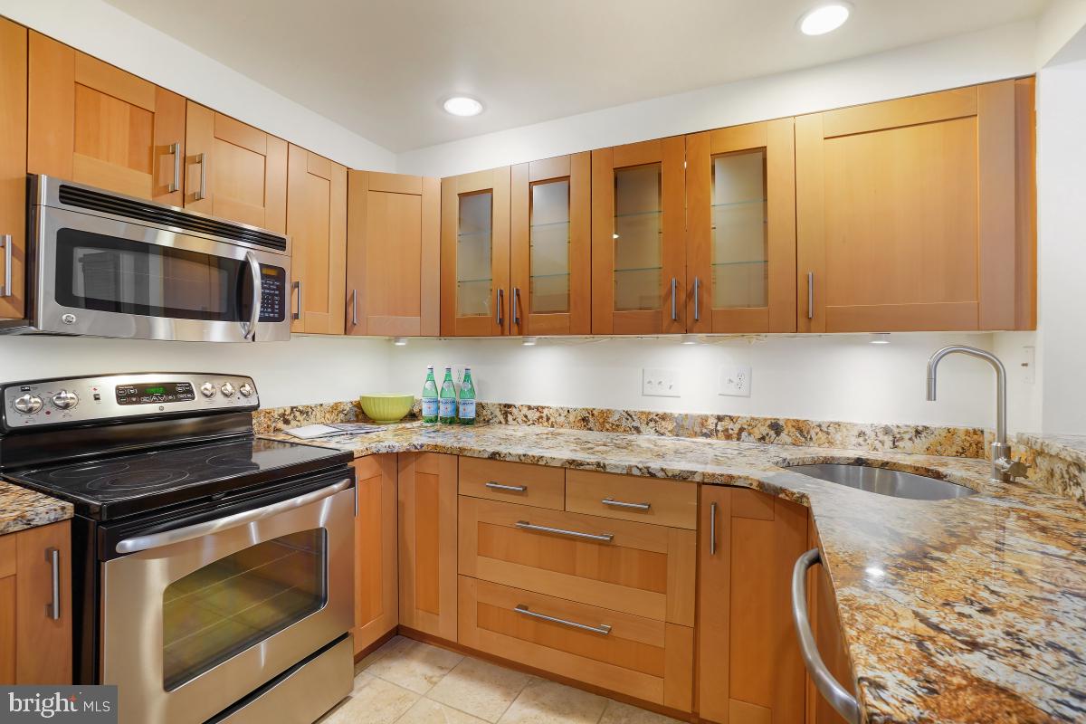 1080 Wisconsin Ave Nw #1004 Property Photo 15