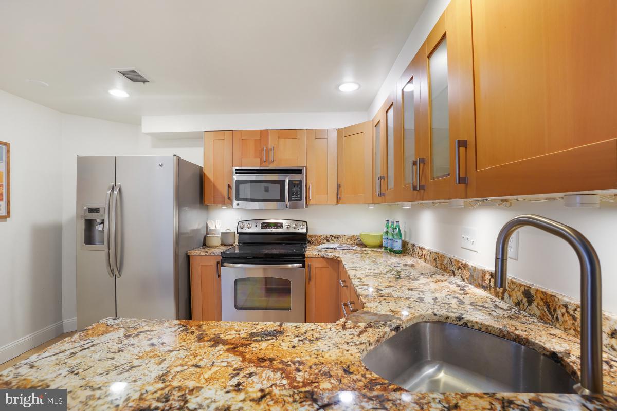 1080 Wisconsin Ave Nw #1004 Property Photo 18
