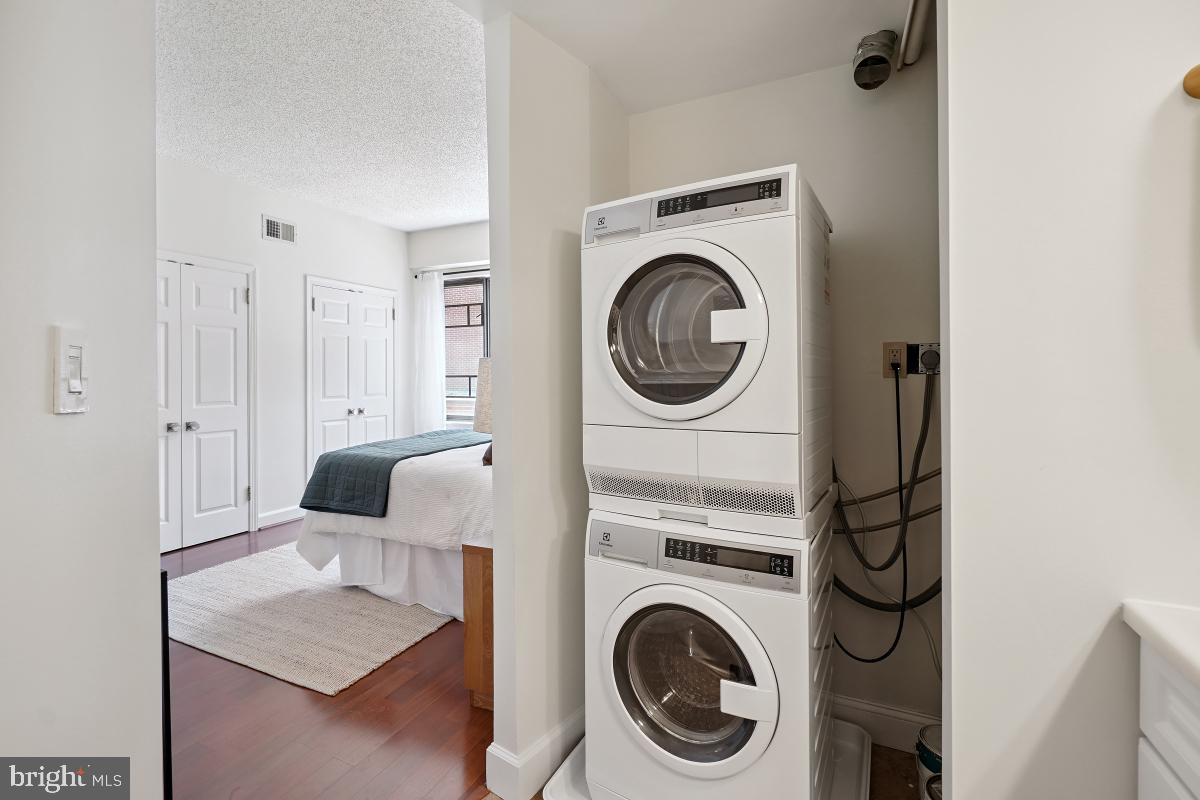 1080 Wisconsin Ave Nw #1004 Property Photo 22