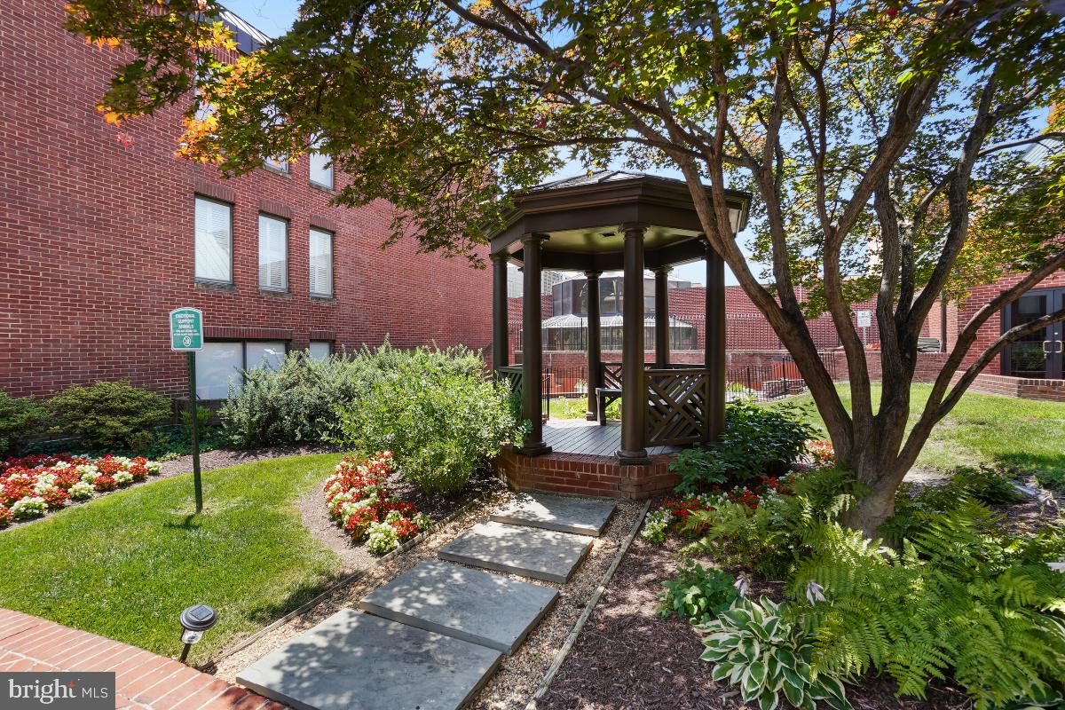 1080 Wisconsin Ave Nw #1004 Property Photo 29