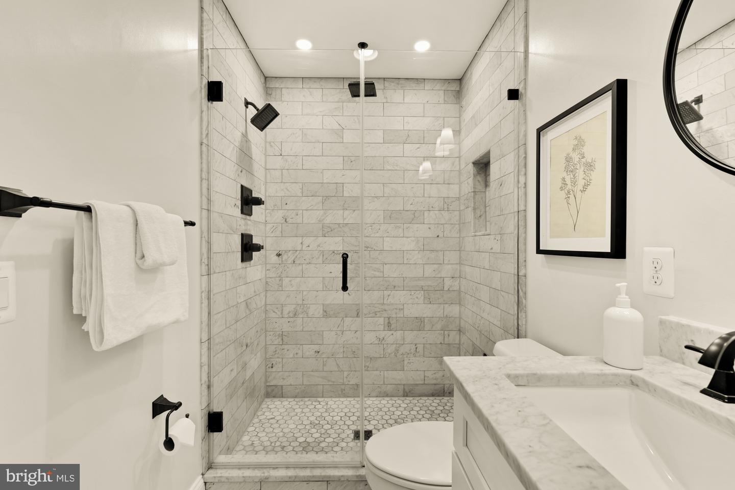 1247 Oates St Ne #a Property Photo 18