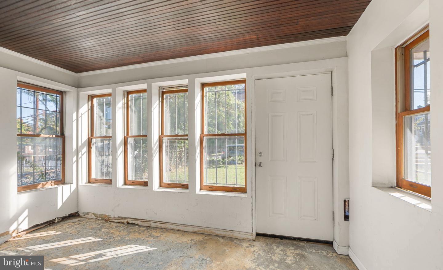 DCDC2276872 Property Photo 3